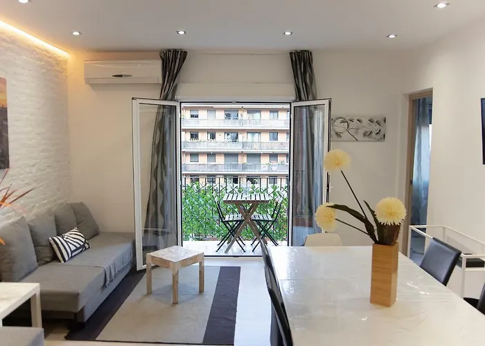 Your Home - Sagrada Familia Apartment